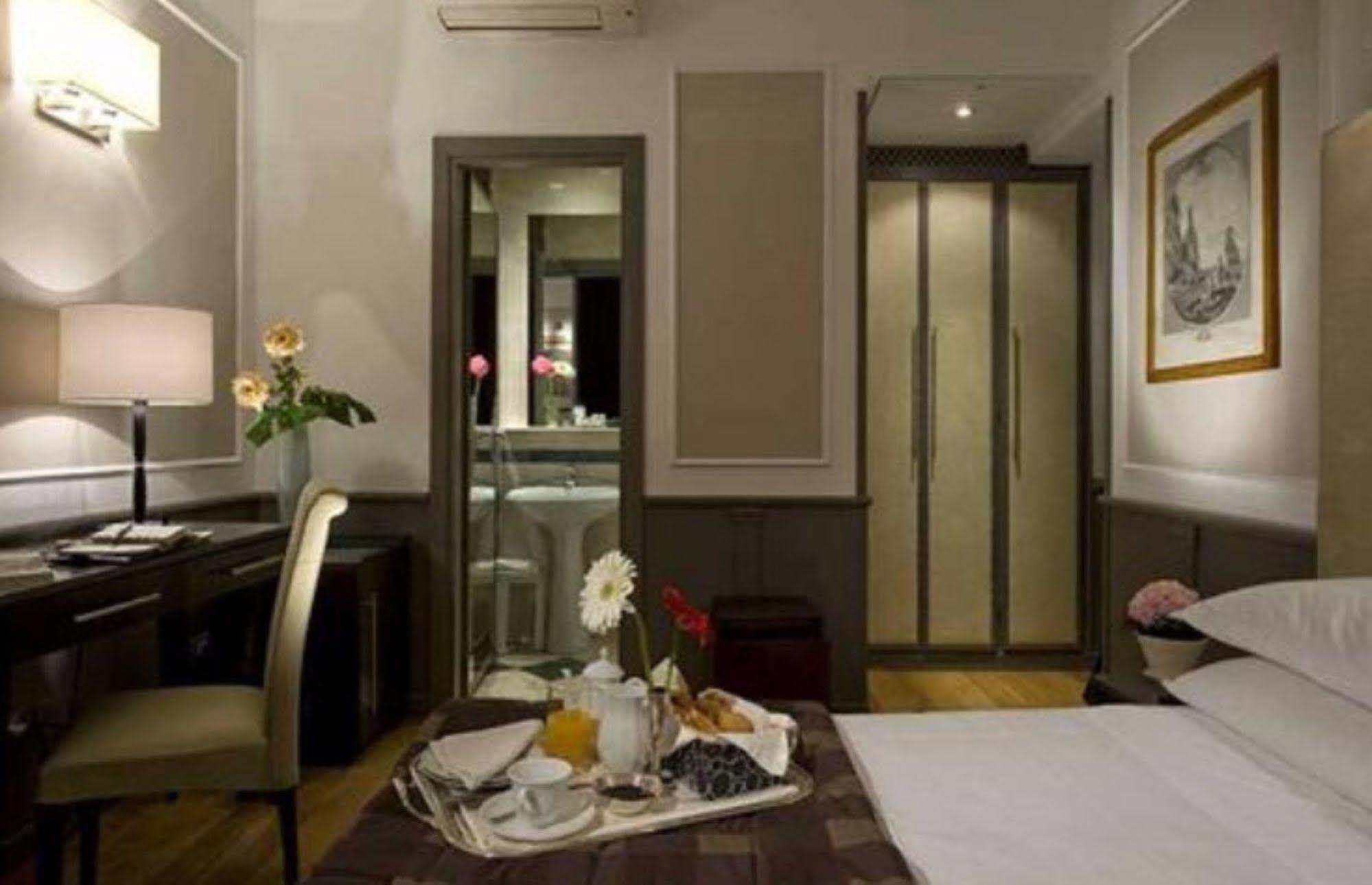 Duca D'Alba Hotel - Chateaux & Hotels Collection Рим Стая снимка