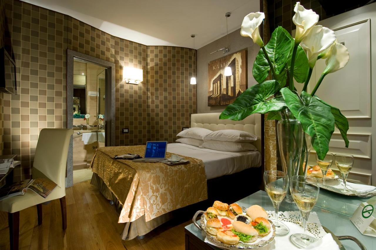 Duca D'Alba Hotel - Chateaux & Hotels Collection Рим Екстериор снимка